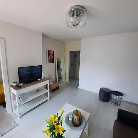 Zorzy Przy Instytucie Kardiologii Anin Apartment Warsaw